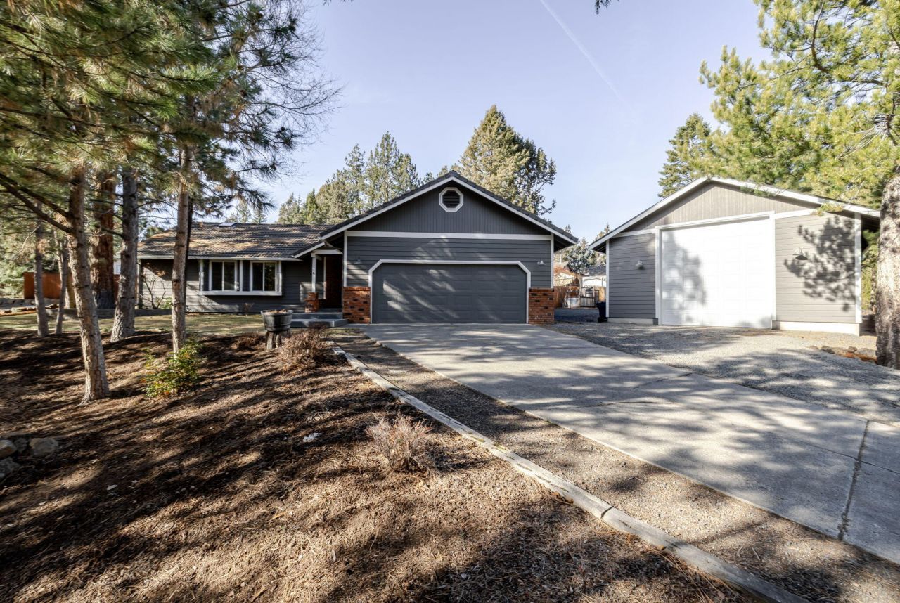 60625 Newcastle Drive, Bend, OR 97702 Main Photo