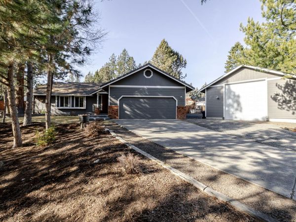 60625 Newcastle Drive, Bend, OR 97702