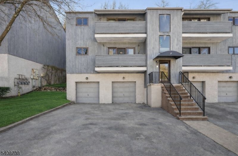 27 Espy Rd, Caldwell, NJ 07006 Main Photo