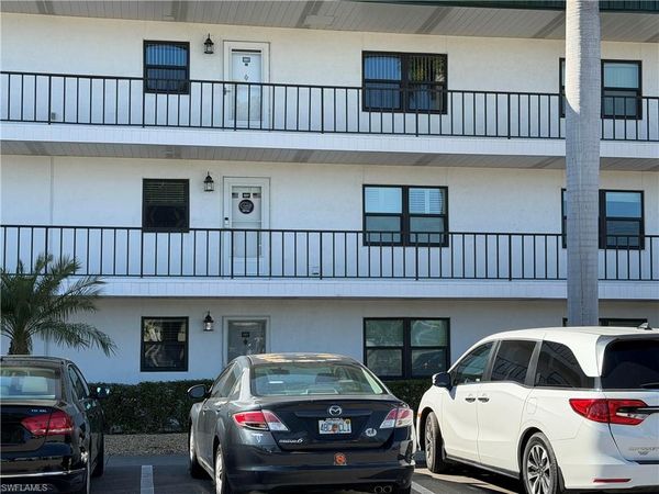 1747 Pebble Beach DR, Unit 207, FORT MYERS, FL 33907