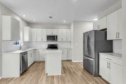 705 Beverly Drive photo 4