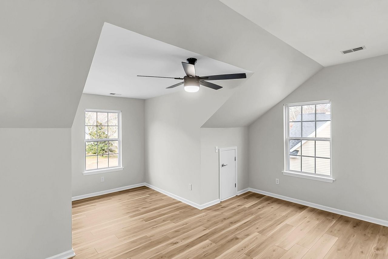 705 Beverly Drive Photo 32