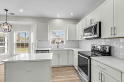 705 Beverly Drive photo 4