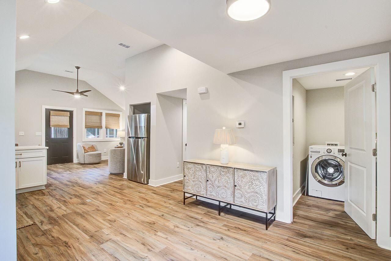 112 W West Huron Avenue Photo 12