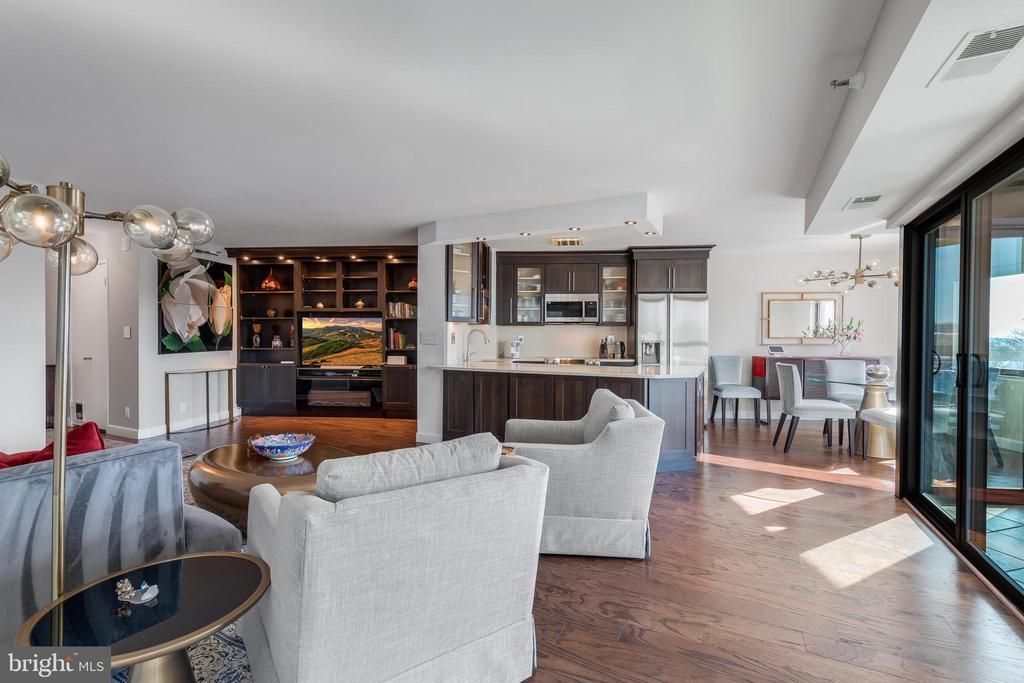 1600 N Oak Street, Unit 622, Arlington, VA 22209 Main Photo