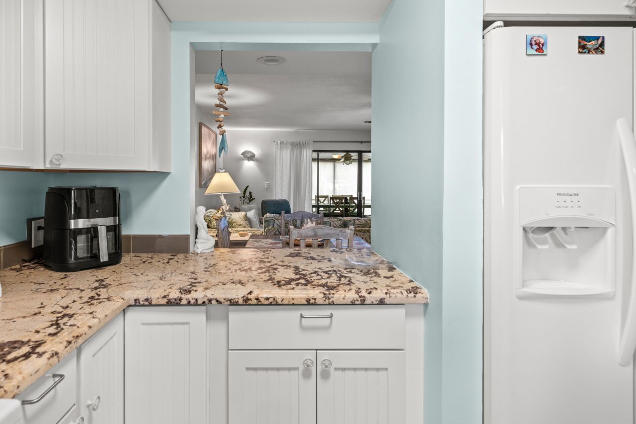 423 Sombrero Beach Road, Unit 10, Marathon, FL 33050 Photo