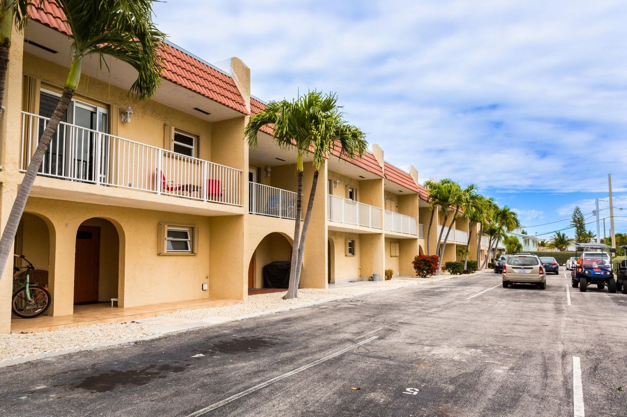 423 Sombrero Beach Road, Unit 10, Marathon, FL 33050 Photo