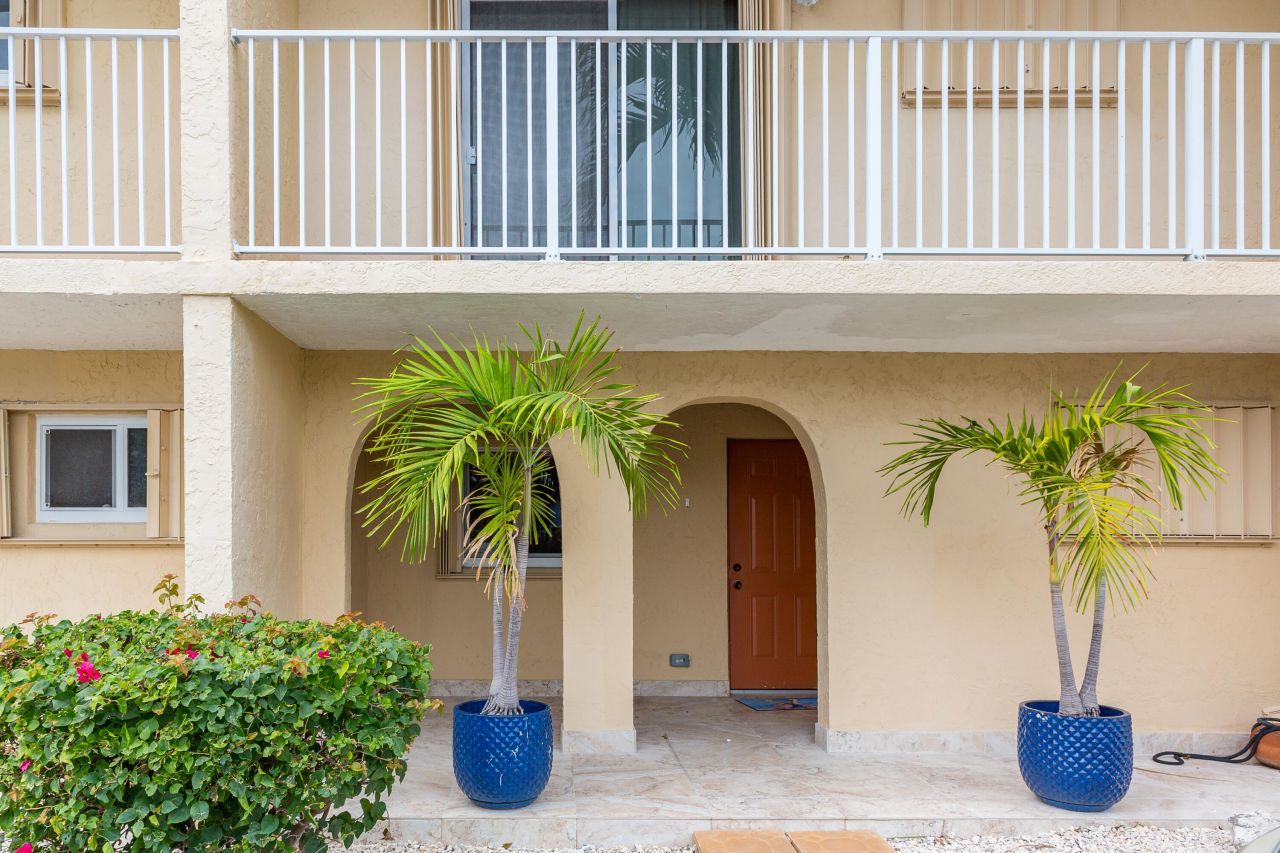 423 Sombrero Beach Road, Unit 10, Marathon, FL 33050 Photo