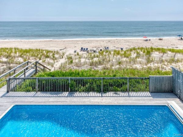 40 Dune Road , Hampton Bays, NY 11946