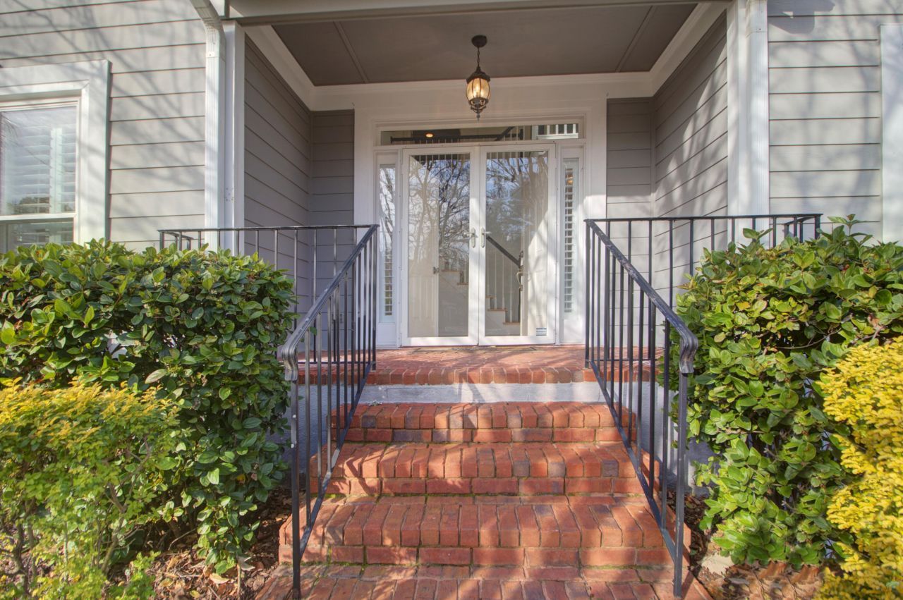 1250 Abercorn Photo 4