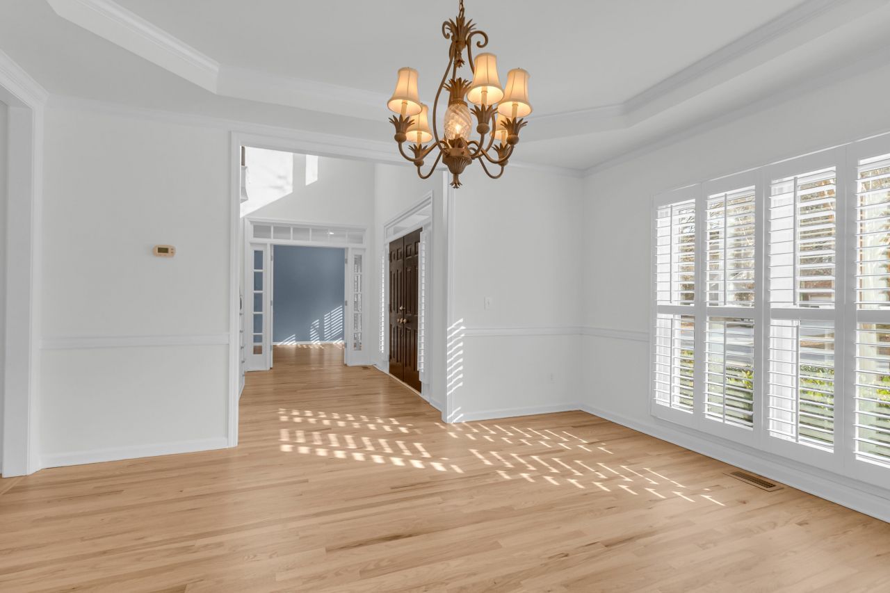 1250 Abercorn Photo 6