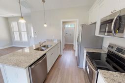 60 Racquet Club Dr. photo 4