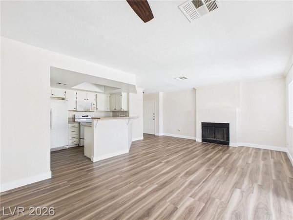 8600 W Charleston Boulevard, Unit 2093, Las Vegas, NV 89117