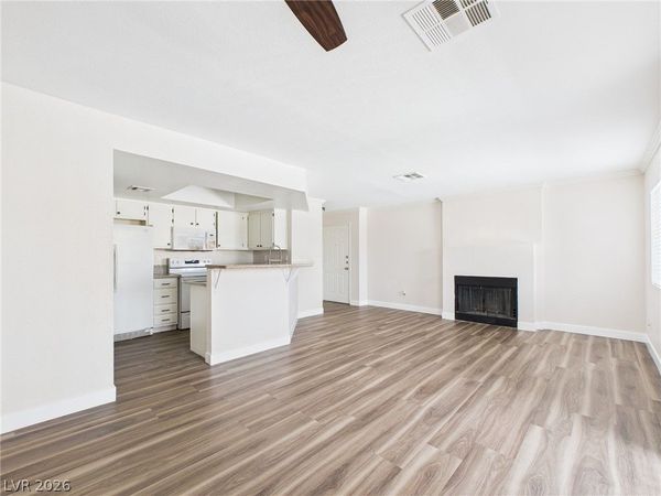 8600 W Charleston Boulevard, Unit 2093, Las Vegas, NV 89117