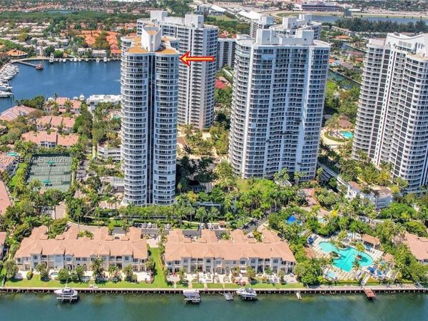 21050 Point Pl , Unit 3104, Aventura, FL 33180