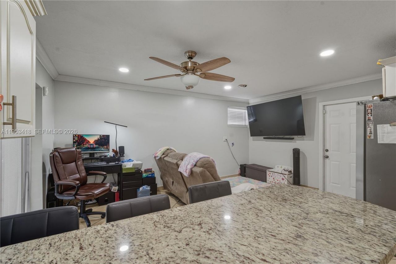 7630 Embassy Blvd, Miramar, FL 33023 Photo