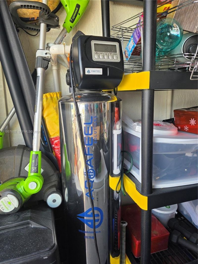 11032 W 33rd Way, Hialeah, FL 33018 Photo