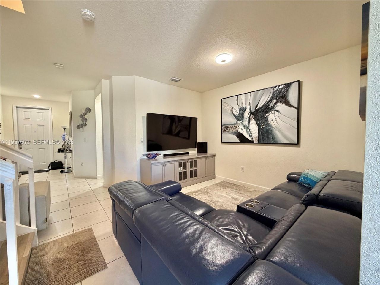 11032 W 33rd Way, Hialeah, FL 33018 Photo