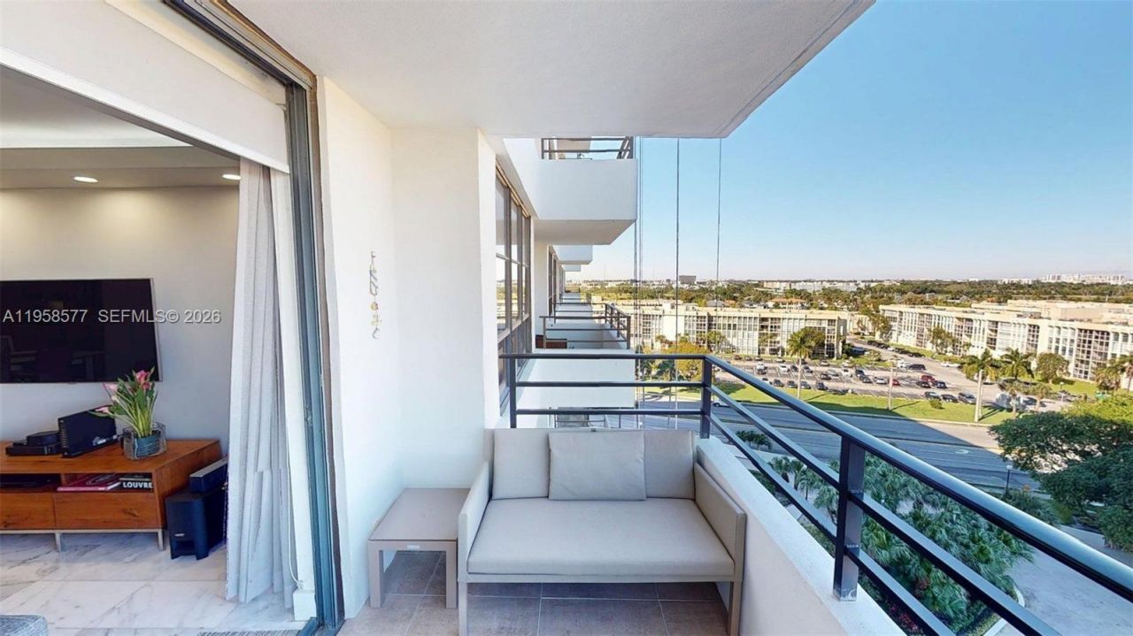 600 Three Islands Blvd, Unit 802, Hallandale Beach, FL 33009 Photo