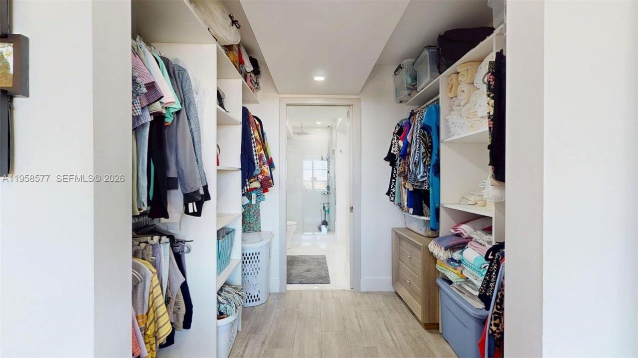 600 Three Islands Blvd, Unit 802, Hallandale Beach, FL 33009 Photo