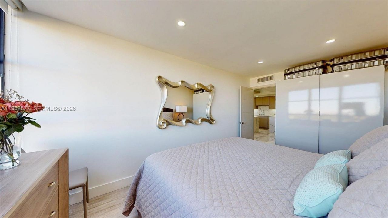 600 Three Islands Blvd, Unit 802, Hallandale Beach, FL 33009 Photo