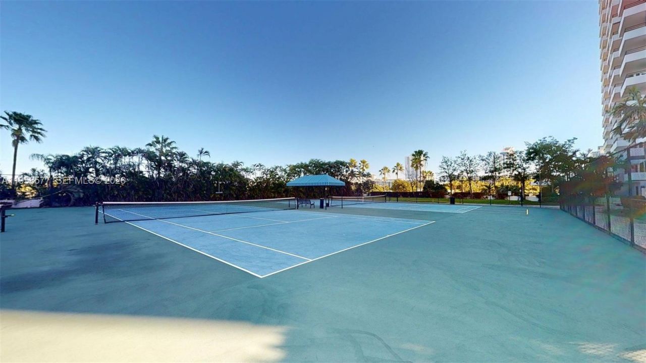 600 Three Islands Blvd, Unit 802, Hallandale Beach, FL 33009 Photo