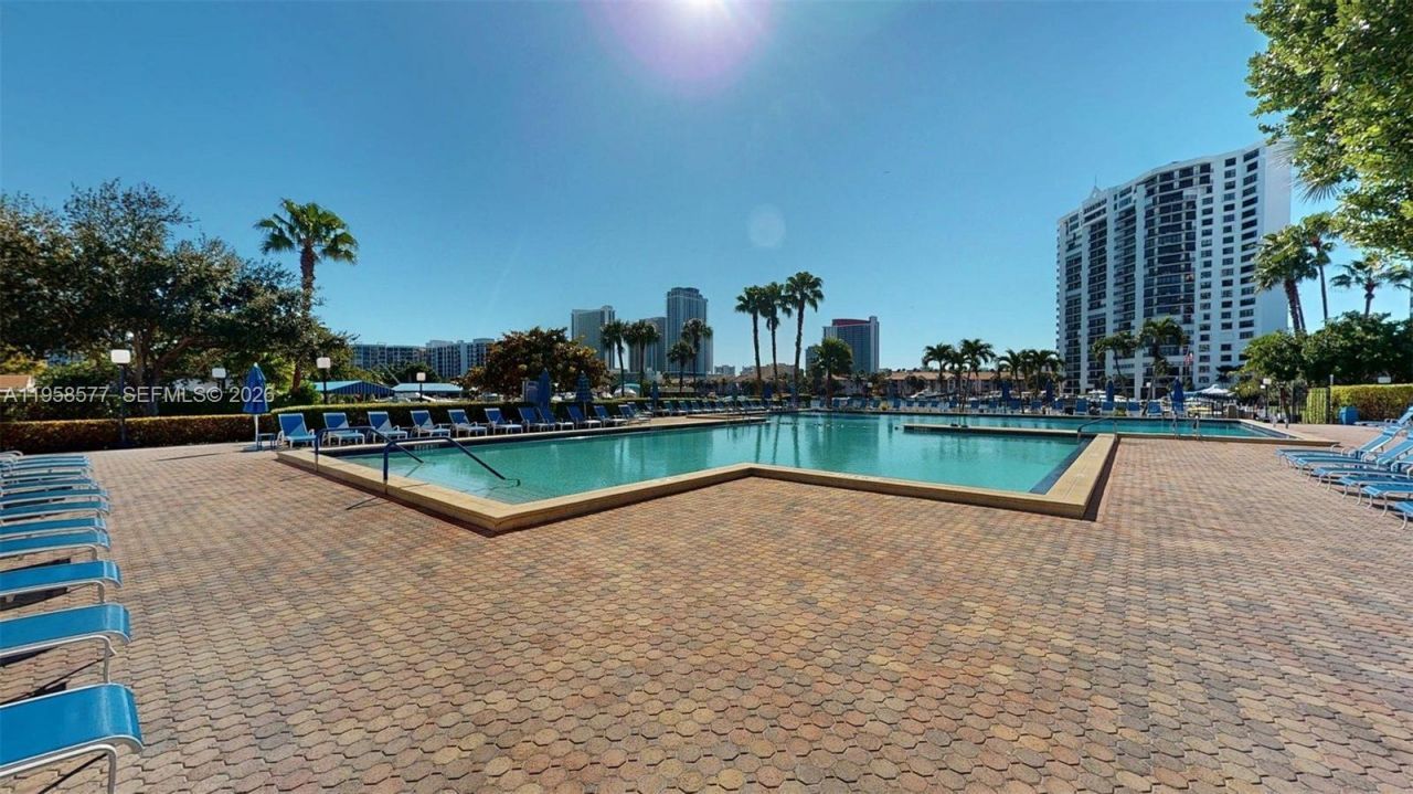 600 Three Islands Blvd, Unit 802, Hallandale Beach, FL 33009 Photo