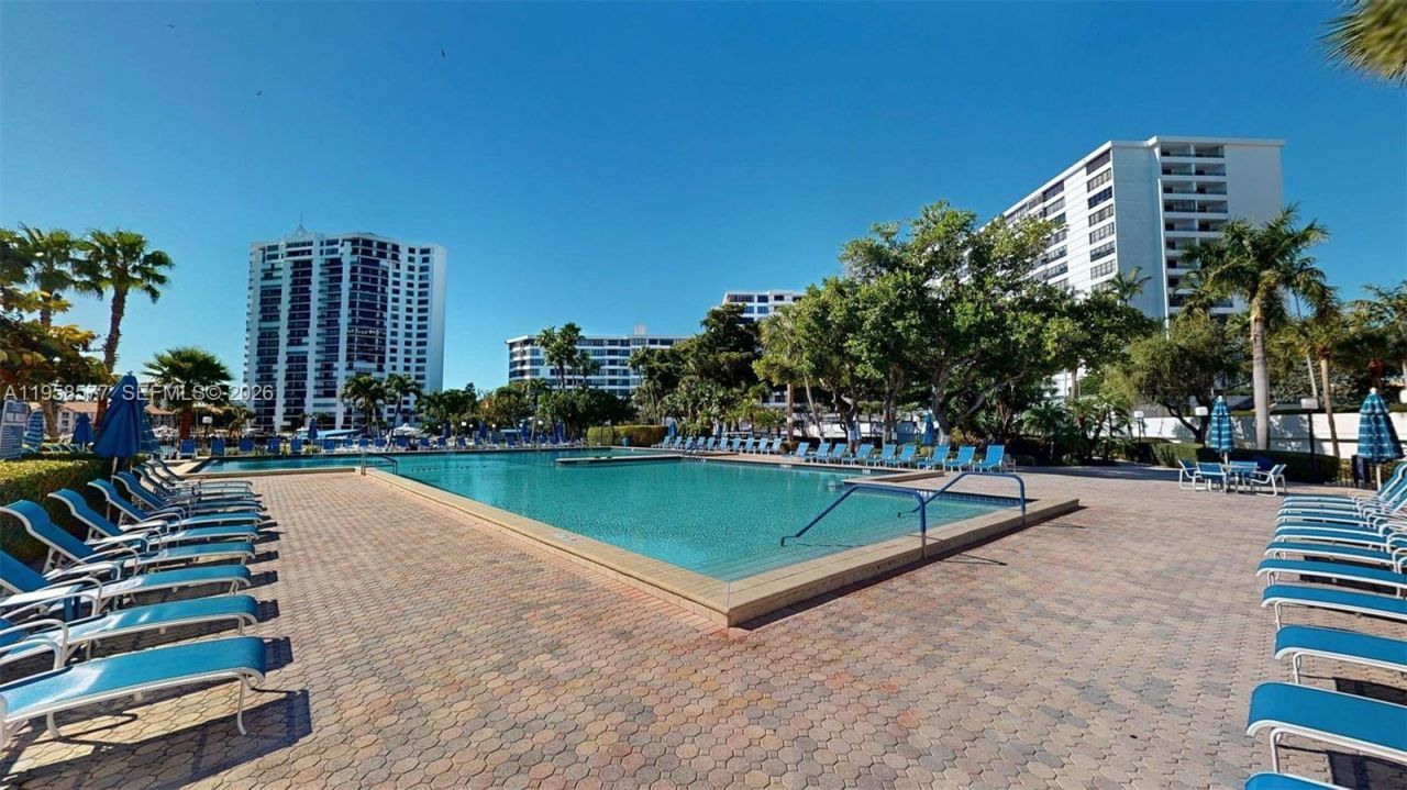 600 Three Islands Blvd, Unit 802, Hallandale Beach, FL 33009 Photo