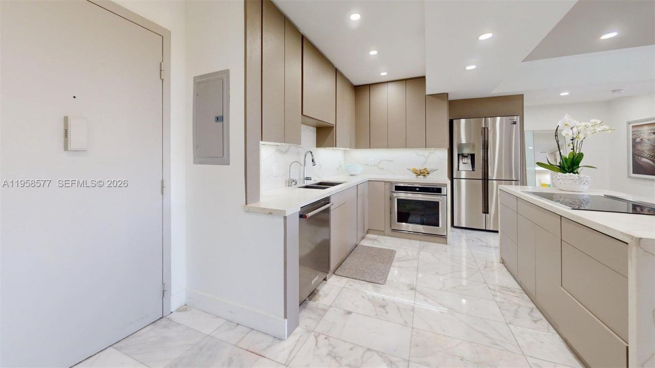 600 Three Islands Blvd, Unit 802, Hallandale Beach, FL 33009 Photo