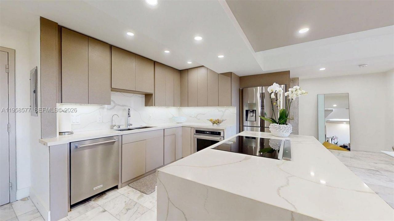 600 Three Islands Blvd, Unit 802, Hallandale Beach, FL 33009 Photo