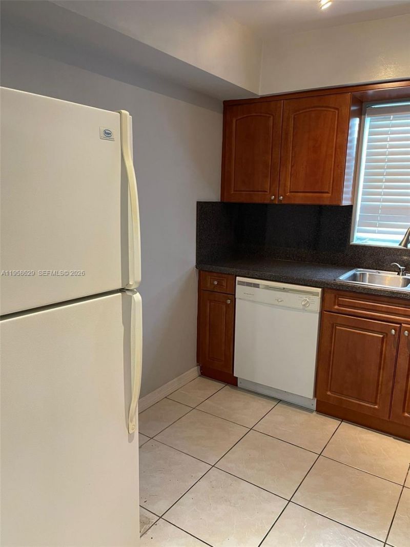 7670 SW 82nd St , Unit H113, Miami, FL 33143 Photo