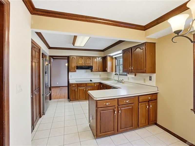 2750 Brantwood Court, Butler Township, OH 45414 Photo 12