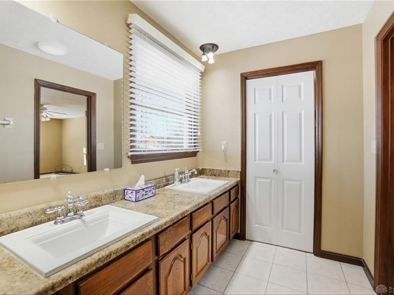 2750 Brantwood Court, Butler Township, OH 45414 Photo 25