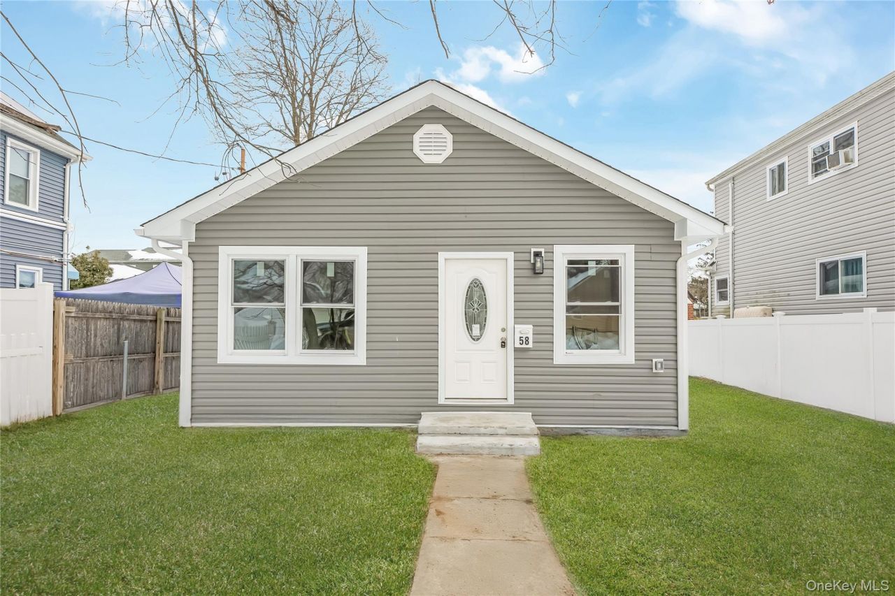 58 Remsen Avenue, Hempstead, NY 11550 Main Photo