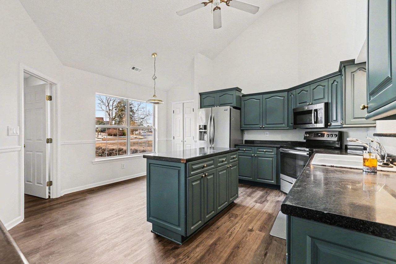 4602 Mandi Ave. Photo 14