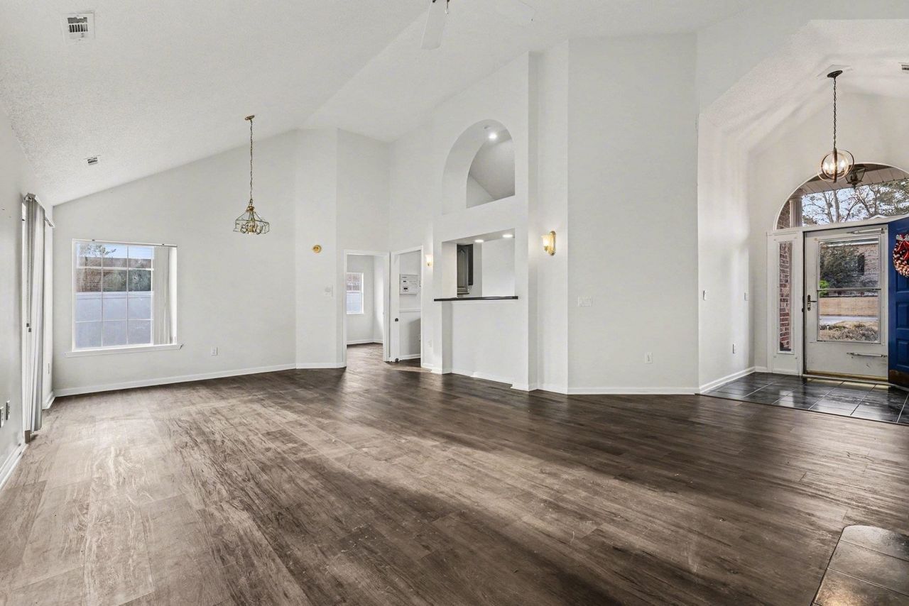 4602 Mandi Ave. Photo 9