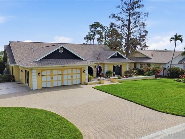 2274 Queens WAY, NAPLES, FL 34112