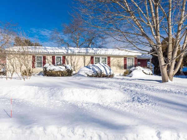 20 Sandpiper Path, North Hampton, NH 03862