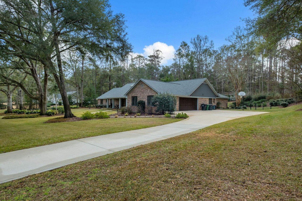 8039 Evening Star Lane, Tallahassee, FL 32312 Photo