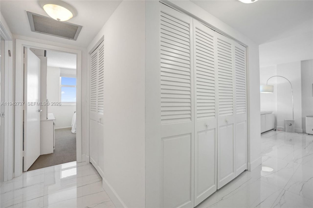 300 Bayview Dr, Unit 1110, Sunny Isles Beach, FL 33160 Photo