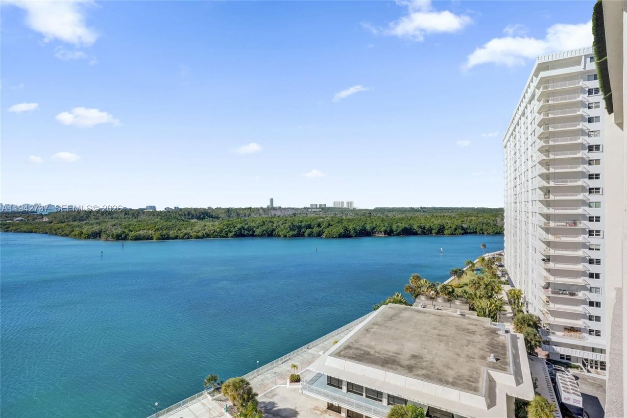 300 Bayview Dr, Unit 1110, Sunny Isles Beach, FL 33160 Photo