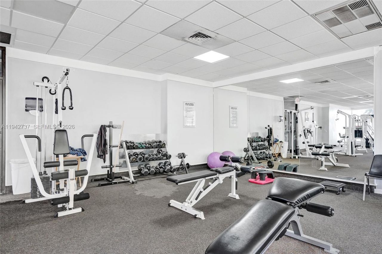 300 Bayview Dr, Unit 1110, Sunny Isles Beach, FL 33160 Photo