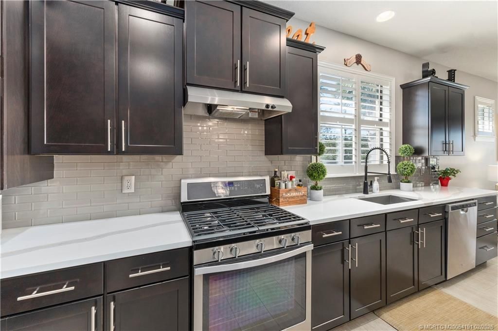 255 SE Courances Drive, Port Saint Lucie, FL 34984 Photo