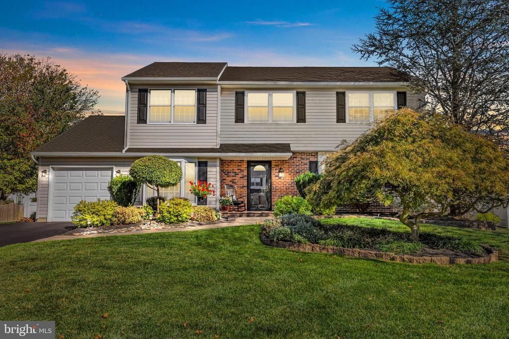 284 Greenview Road, Yardley, PA 19067 Main Photo