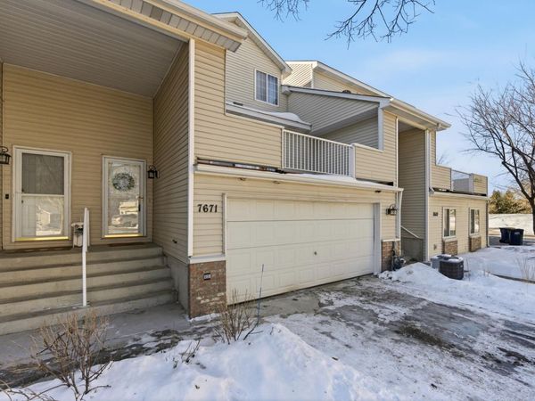 7671 Nicholas Way, Chanhassen, MN 55317