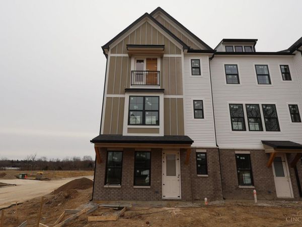 6411 Coverage Court, Unit 21, Mason, OH 45040