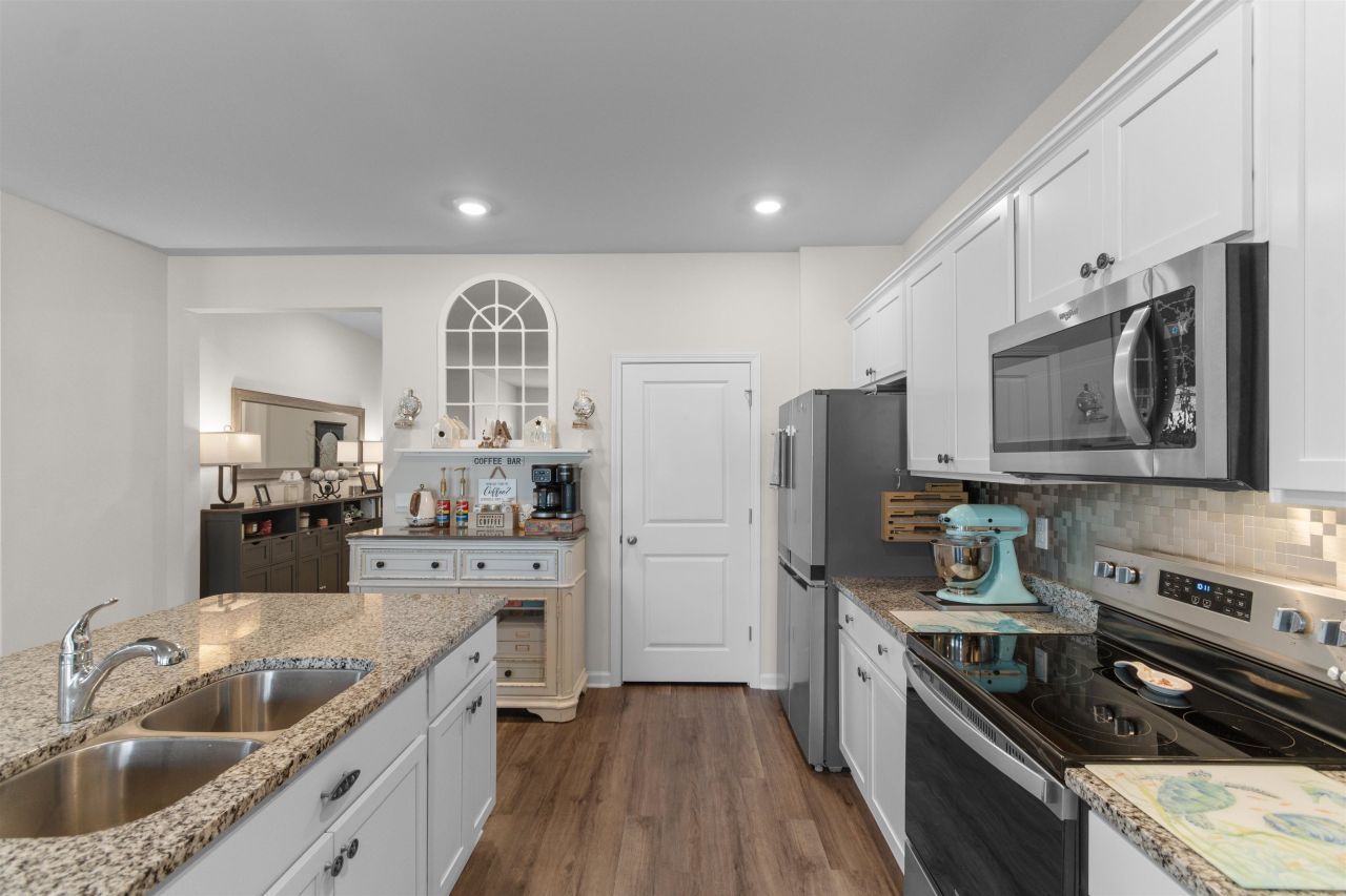 147 Cassina Dr. Photo 24