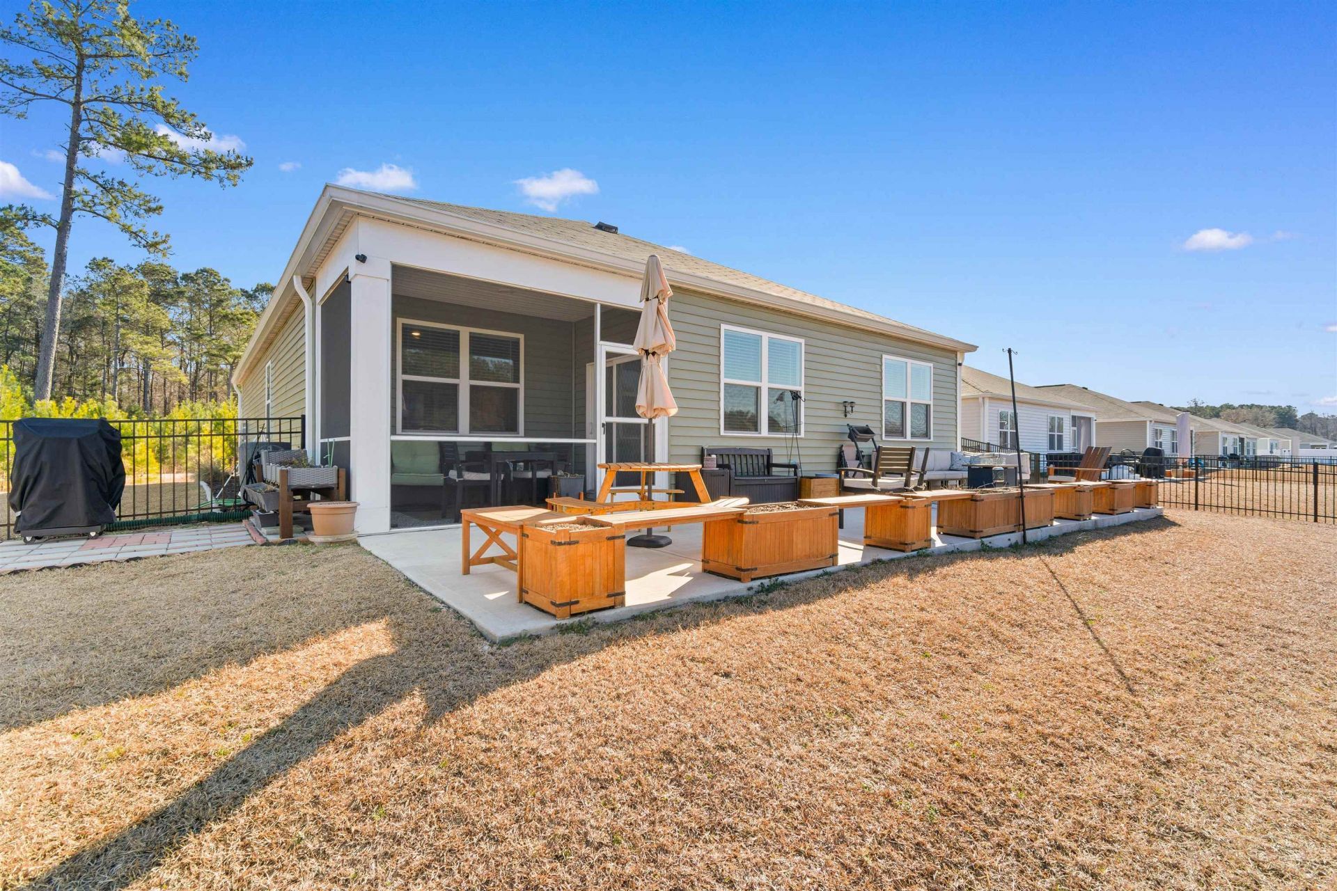 147 Cassina Dr. Photo 32