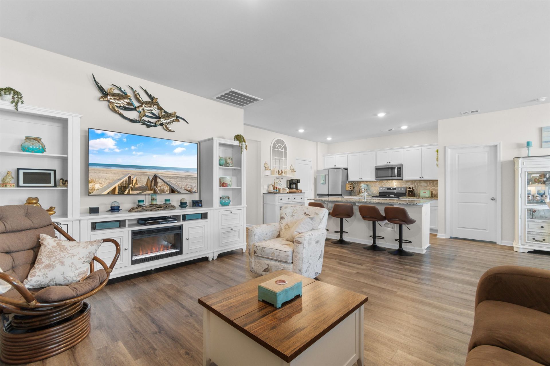 147 Cassina Dr. Photo 4