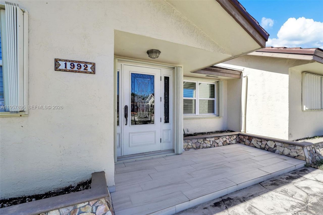 1992 SW 139th Ct, Miami, FL 33175 Photo